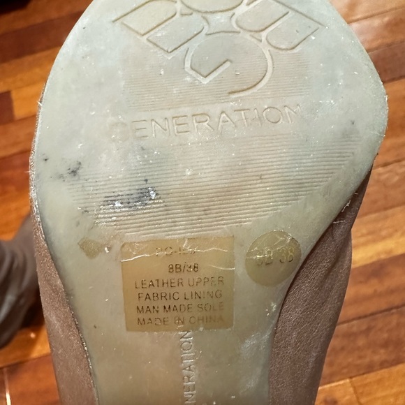 BCBG knee-high boots. Size 8M Taupe, leather (so soft)! Style: BG-ILIA. - Picture 11 of 16